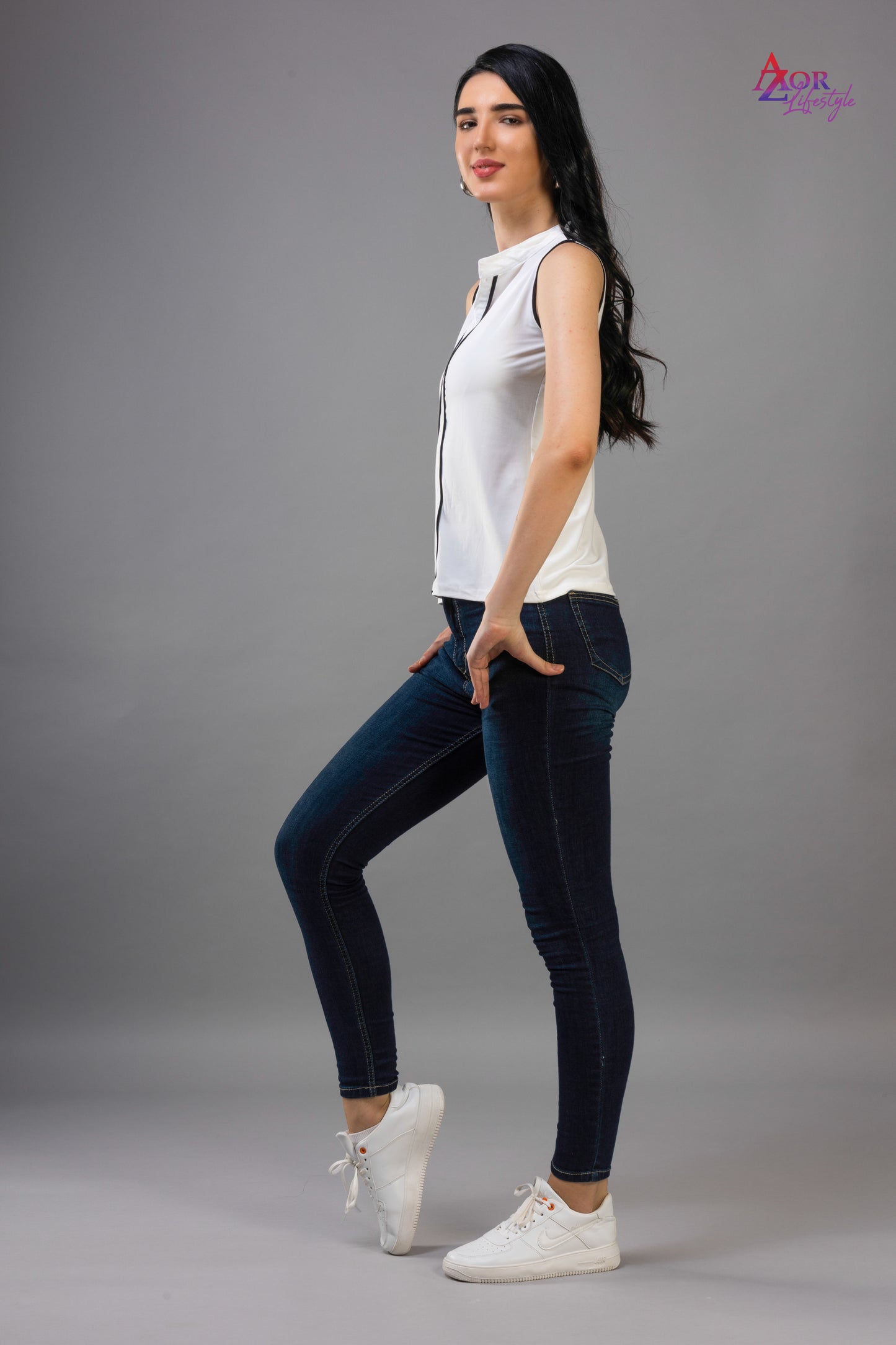 Women white sleeveless top