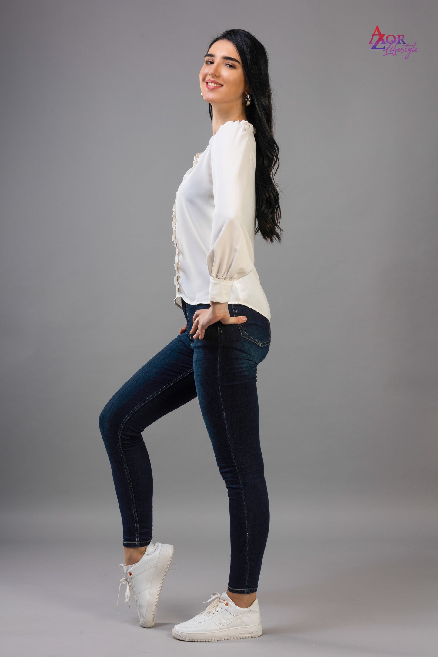 Women white full sleeve top