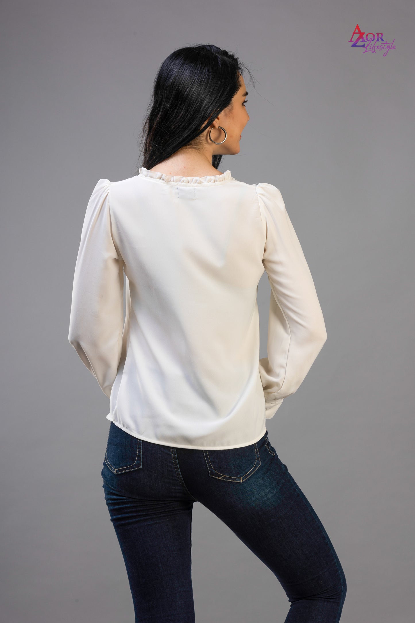 Women white full sleeve top