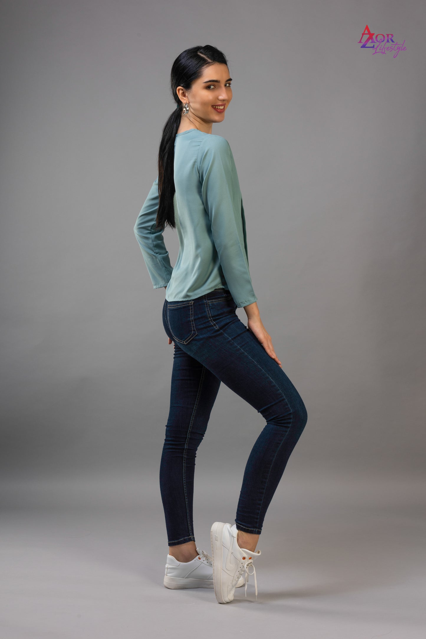 Women Turquoise blue round neck top