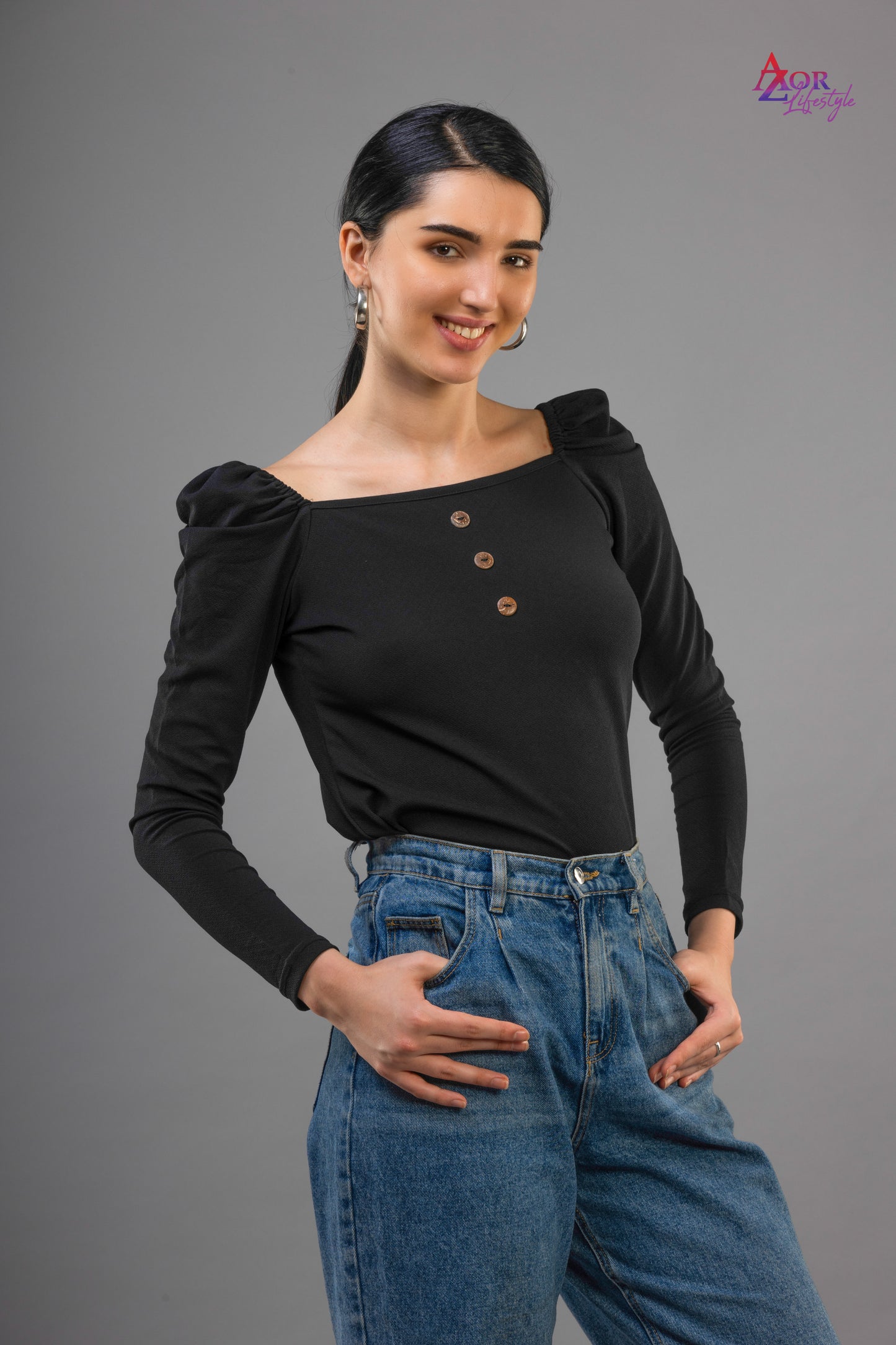 Women black full sleeve top