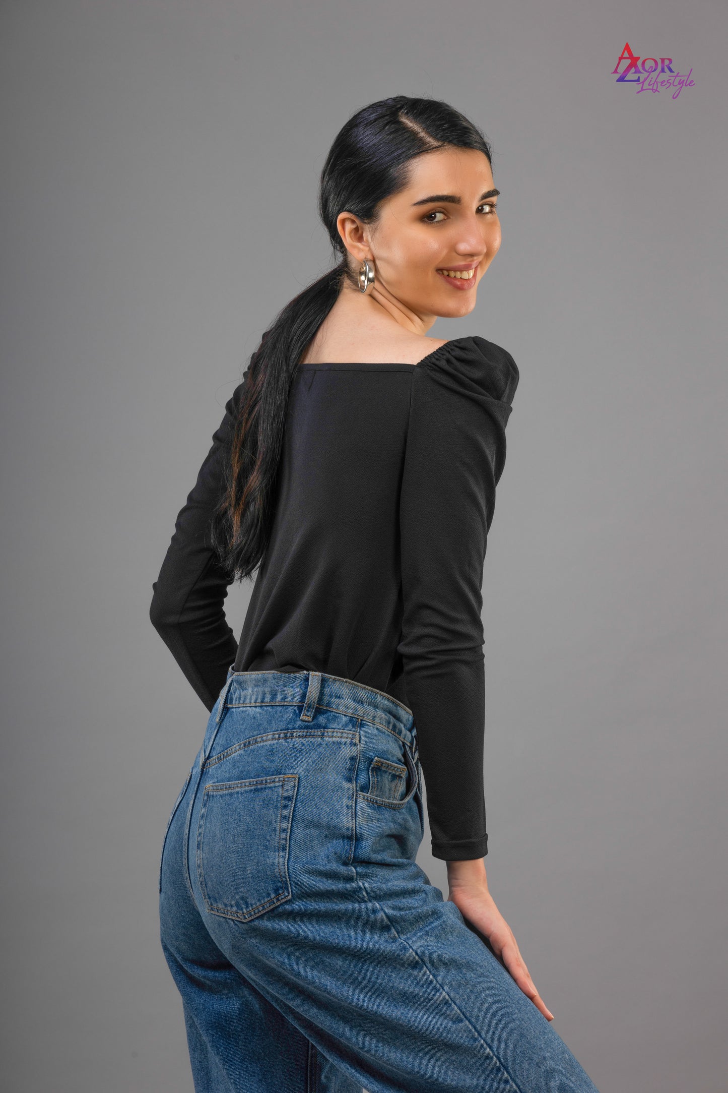 Women black full sleeve top