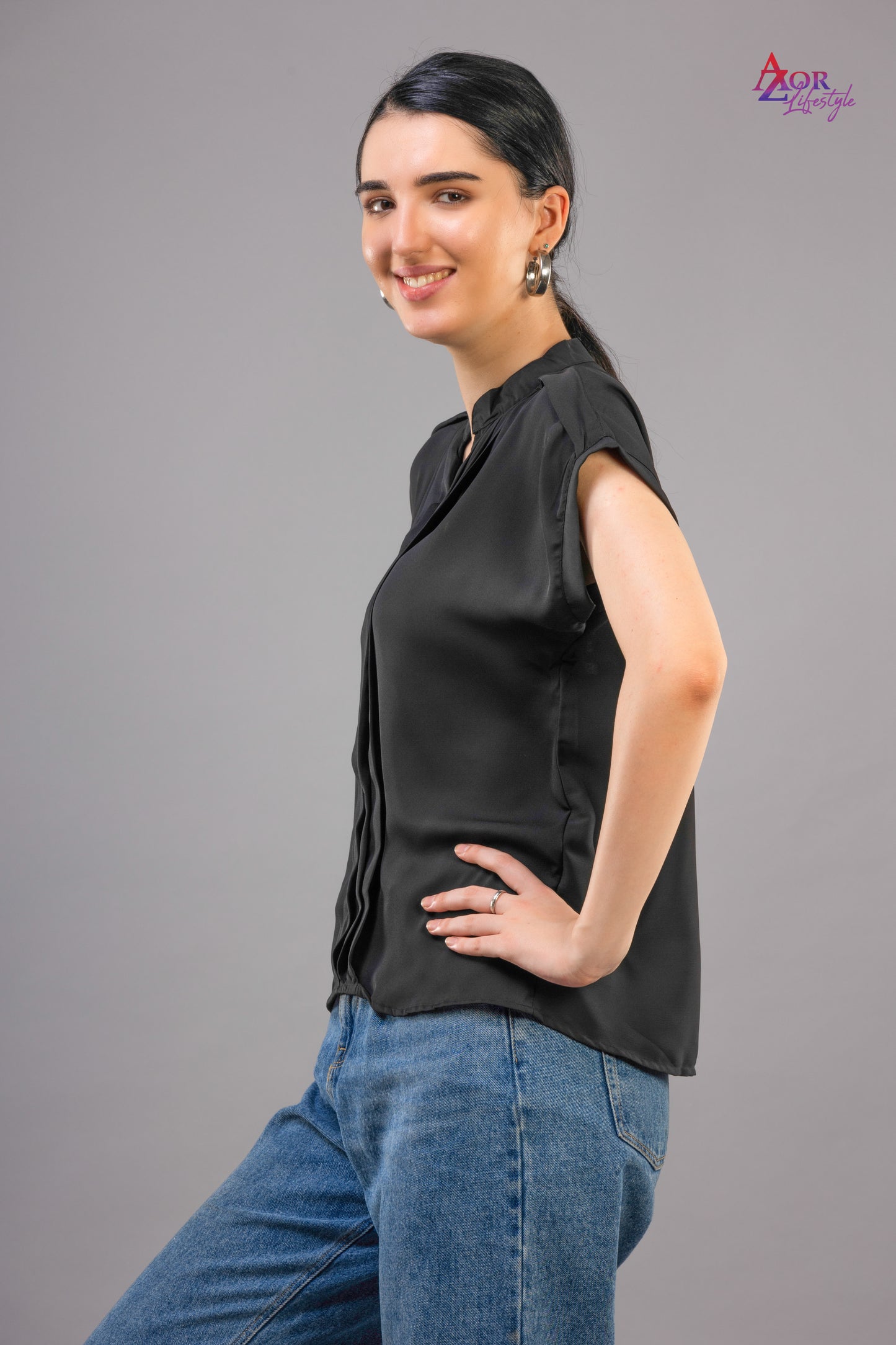 Women black V-neck top