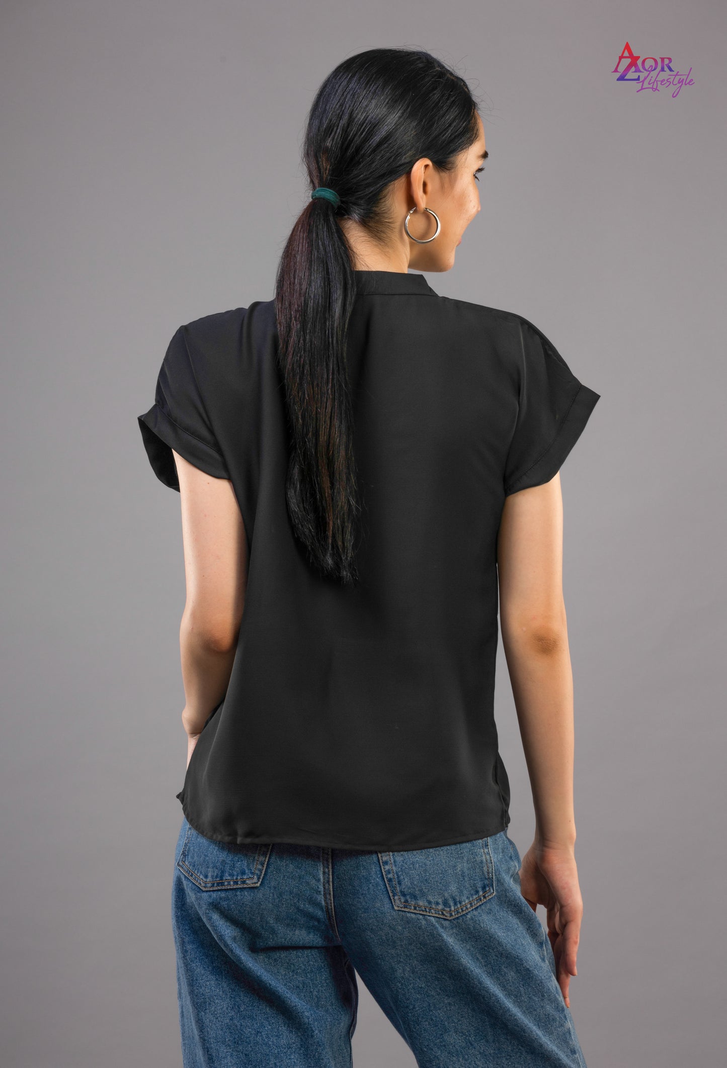 Women black V-neck top