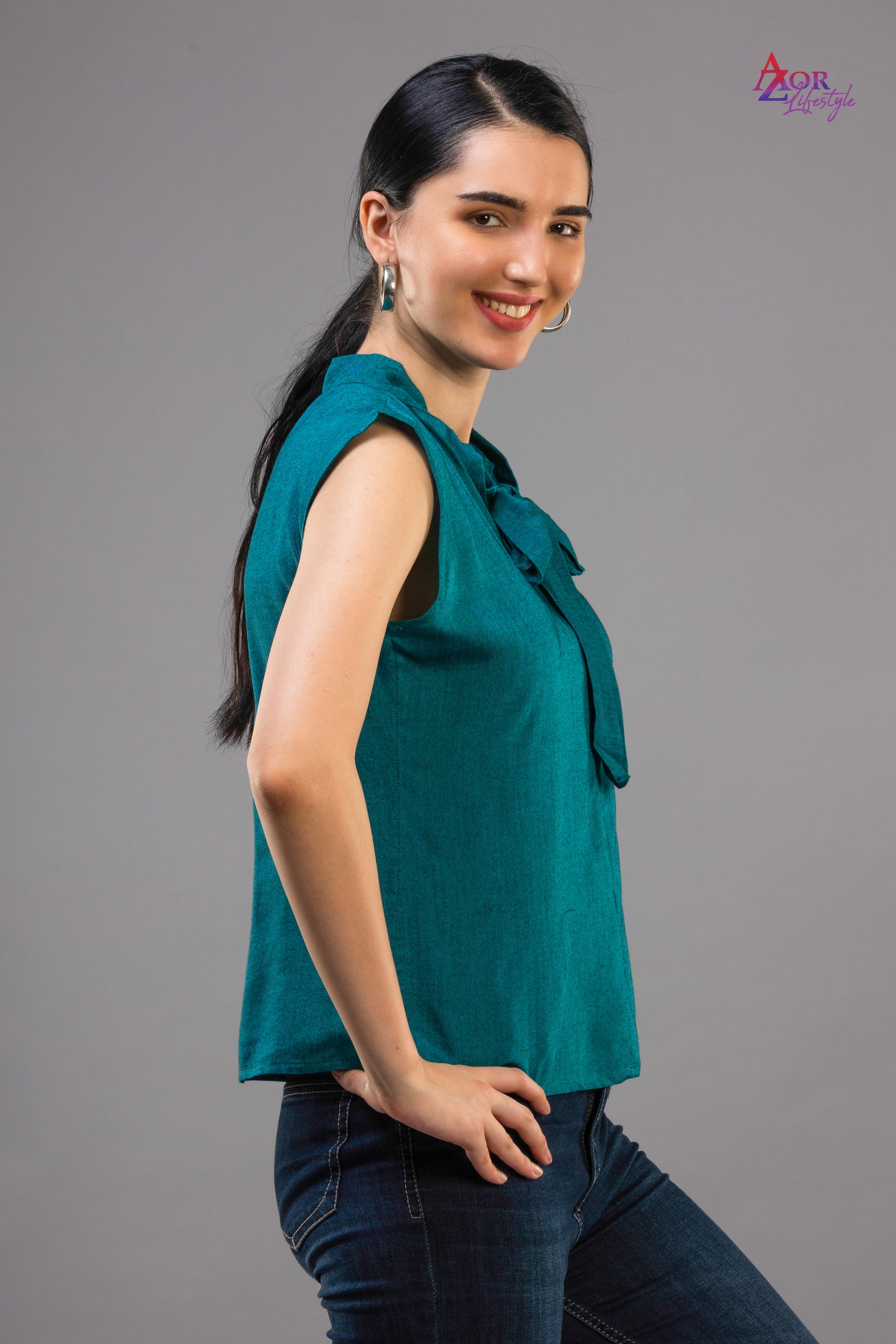 Women turquoise blue top