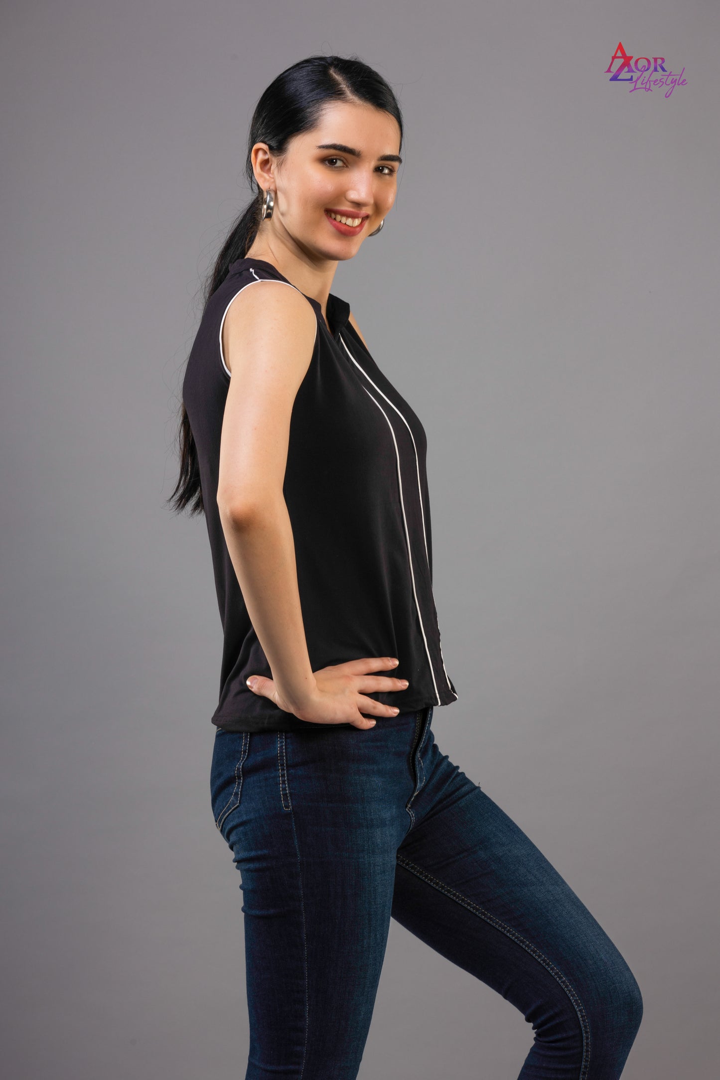 Women black sleeveless top