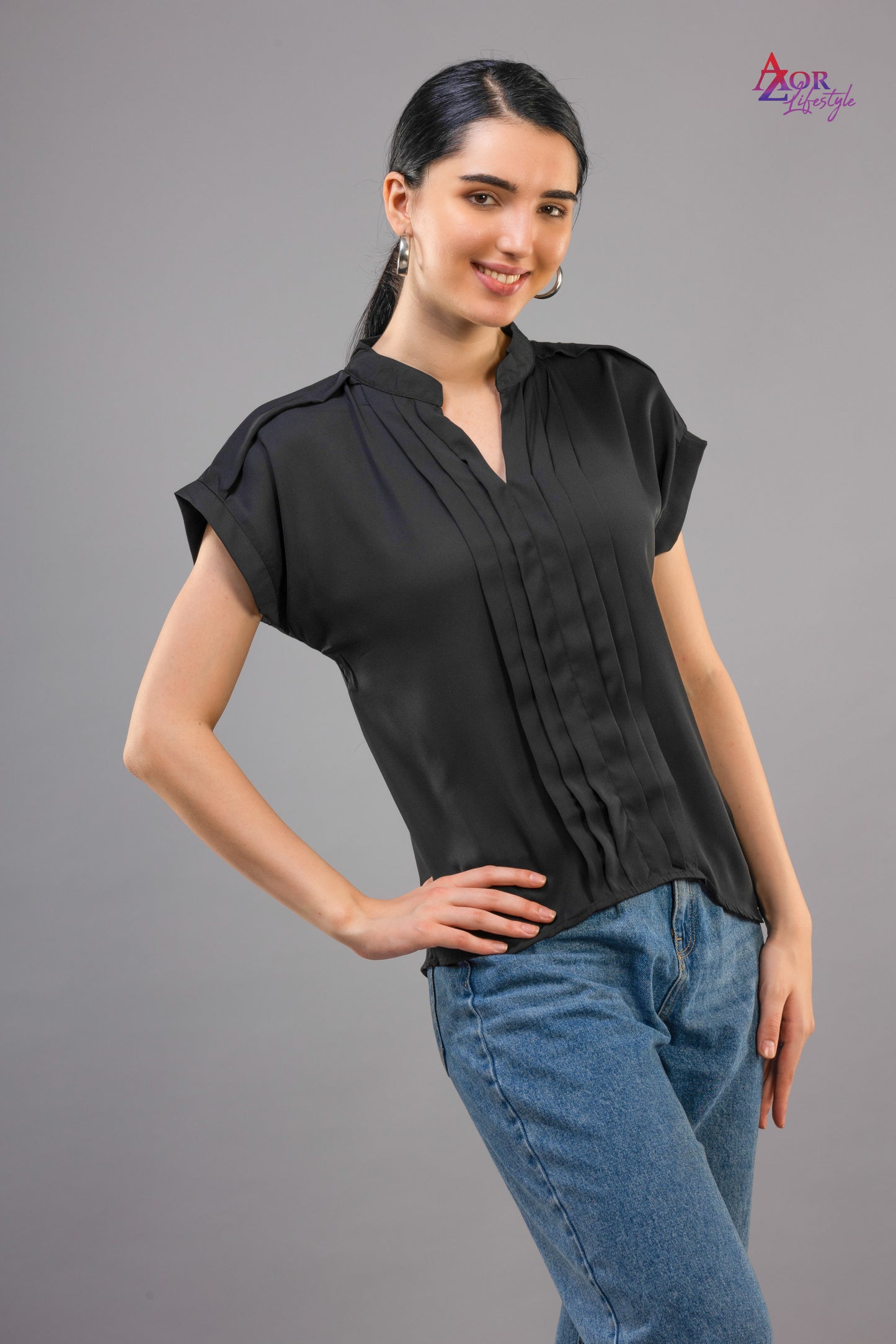 Women black V-neck top