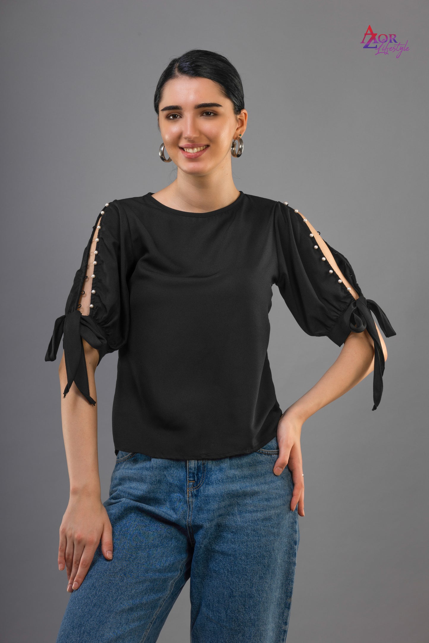 Women black round neck top