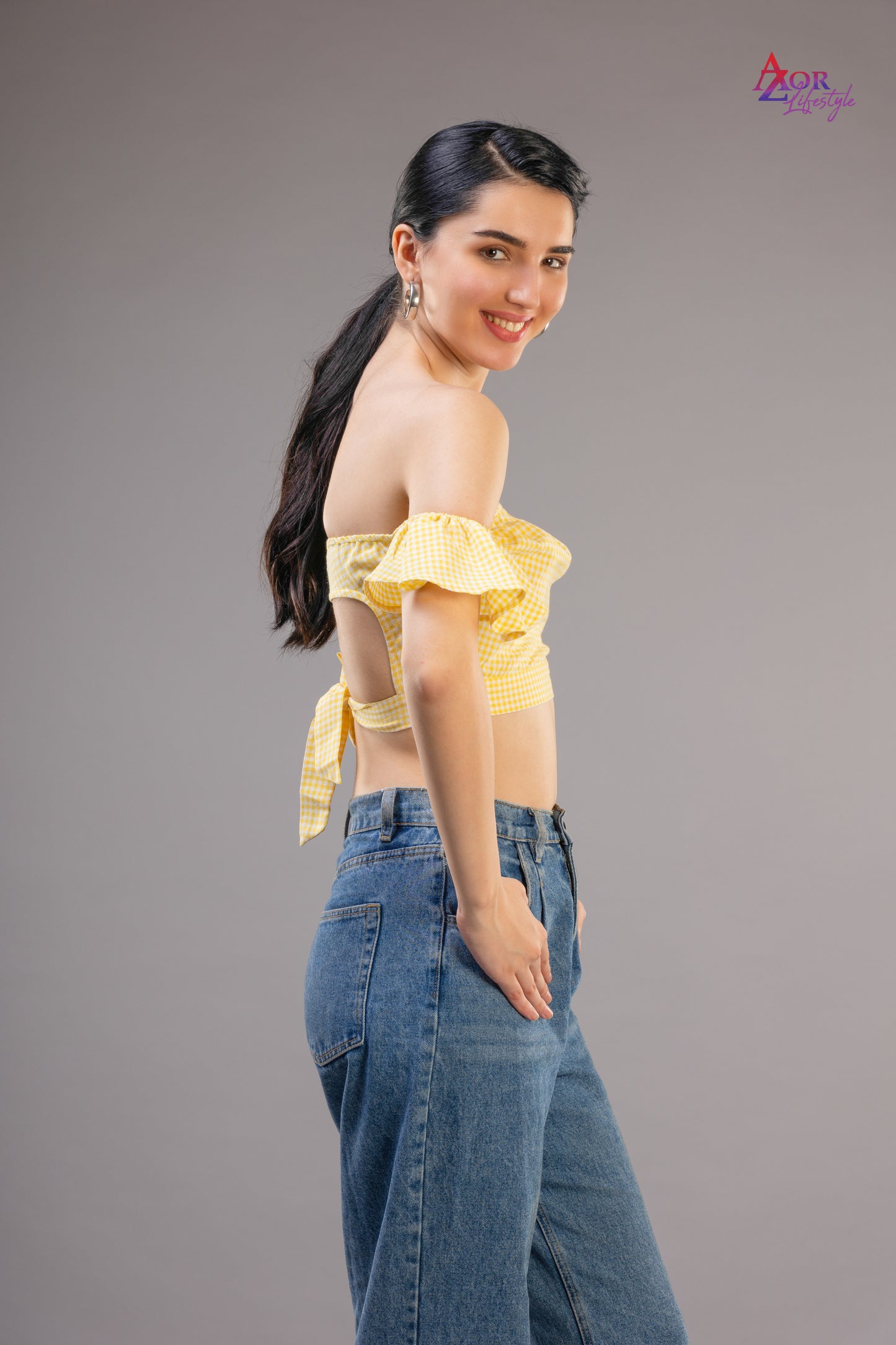 Women yellow off -shoulder crop top