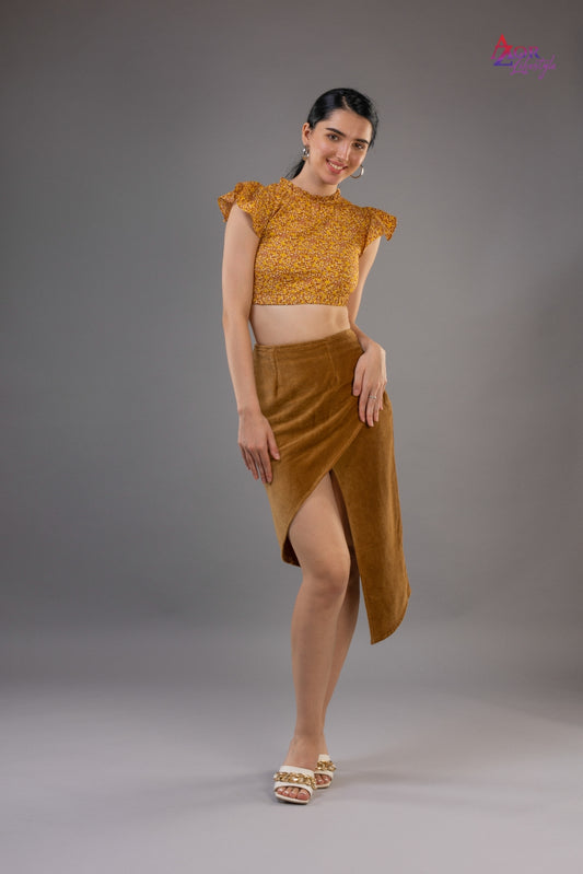 Women brown skirt