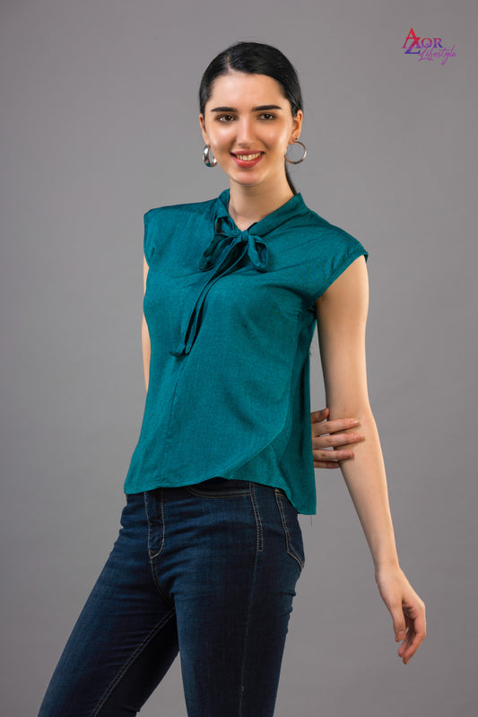 Women turquoise blue top